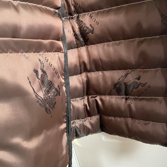 Burberry Vest (Large) - Picture 10 of 12